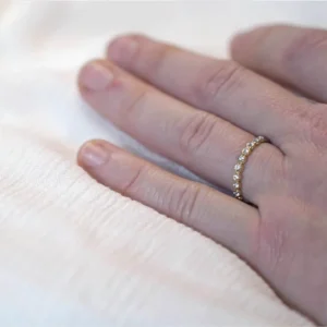 anillo finito brillantes live