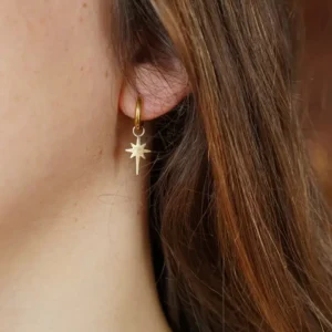 pendiente aro estrella dorado