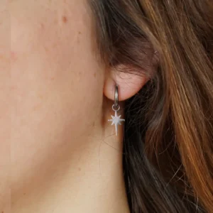 pendiente aro estrella plateado