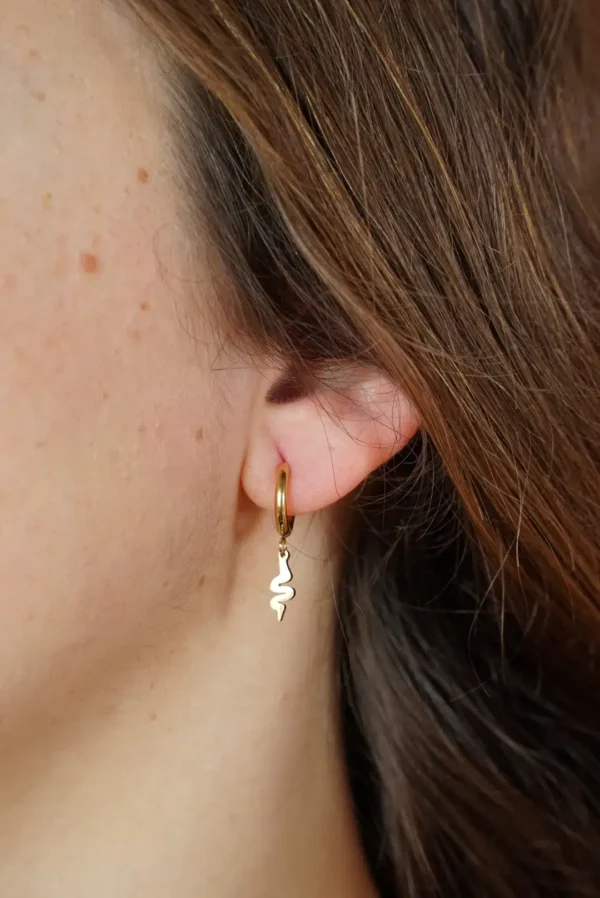 pendientes aros serpiente dorada